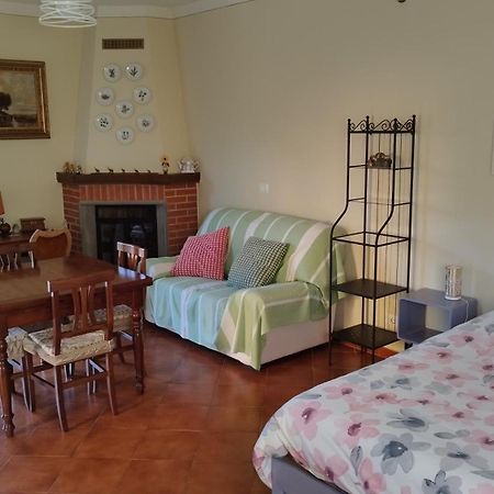 La Casina Villa Barga Buitenkant foto