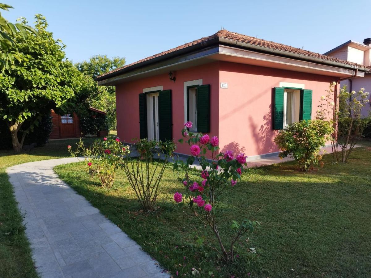 La Casina Villa Barga Buitenkant foto
