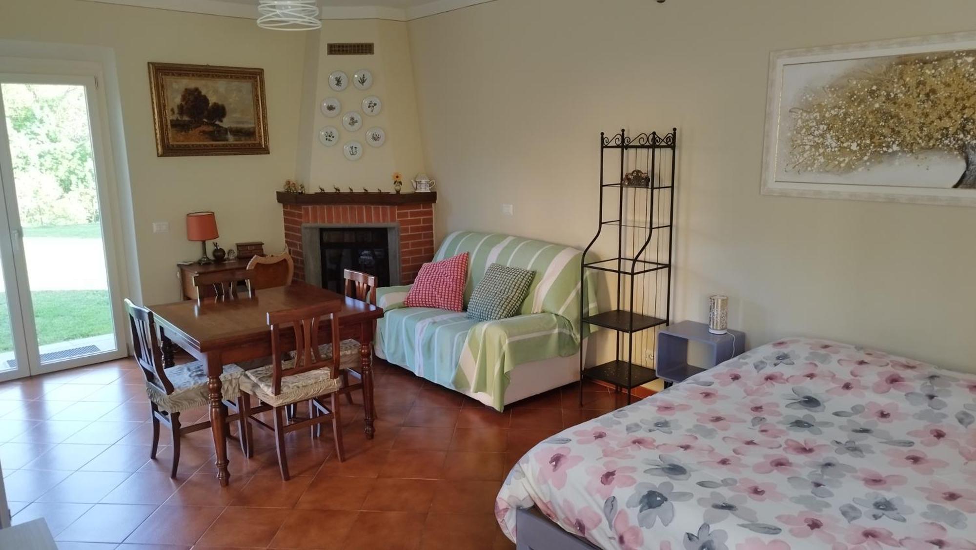 La Casina Villa Barga Buitenkant foto